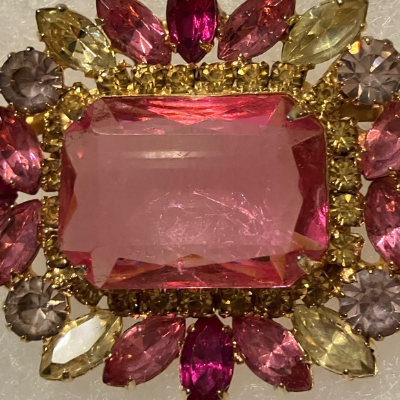 VINTAGE PINK AND CITRINE GLASS BROOCH - Picture 4 of 10